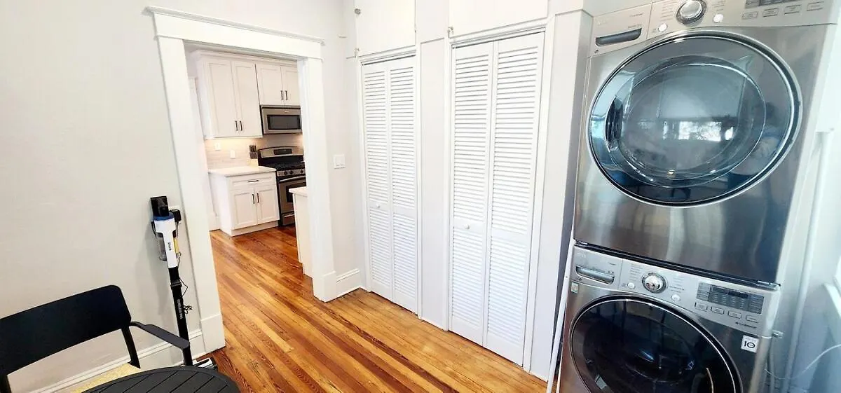Holiday home Gem In Laurel Park, Newly Remodeled, Near Downtown Villa Sarasota