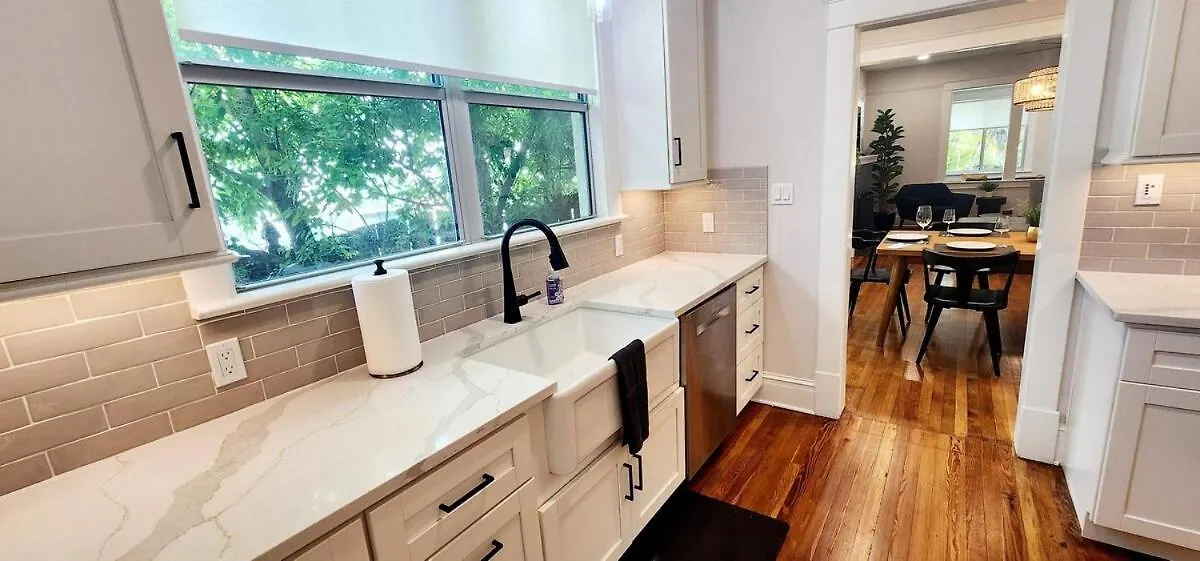 Holiday home Gem In Laurel Park, Newly Remodeled, Near Downtown Villa Sarasota